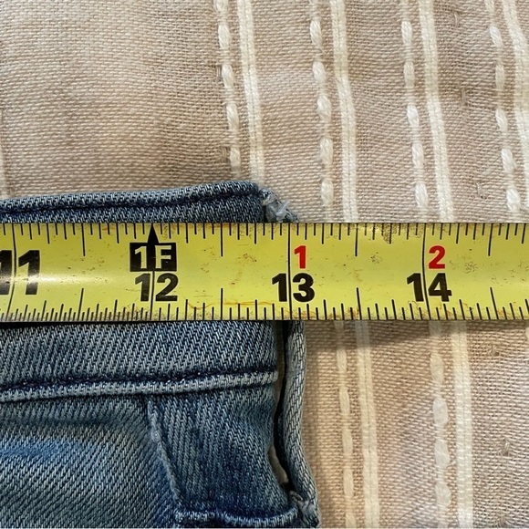 MOTHER The Vamp Fray Mid Rise Skinny Jeans in Crack The Whip 25 - Picture 12 of 14